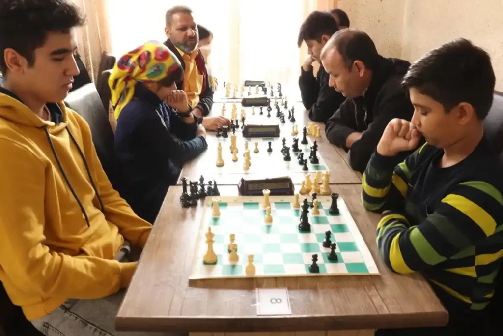 بهترین کلاس های شطرنج در مشهد - باشگاه شطرنج ایران