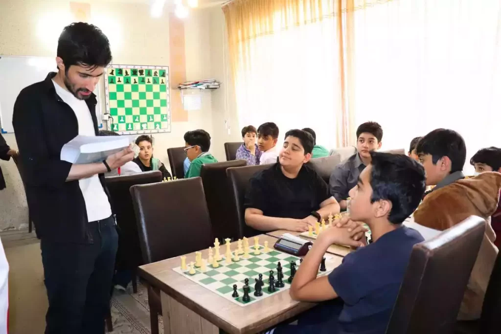 مدرسه شطرنج مشهد