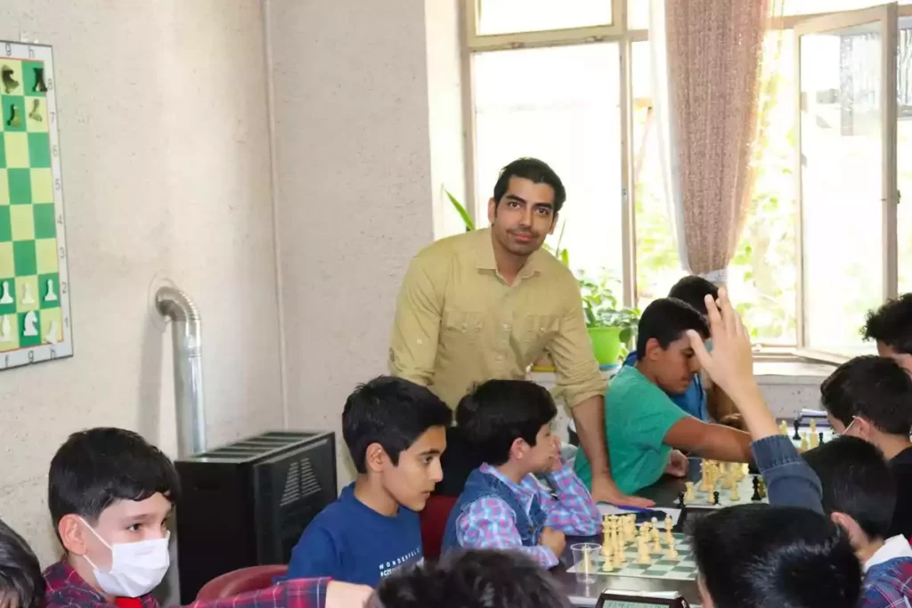 بهترین کلاس شطرنج در آموزشگاه شطرنج ایران